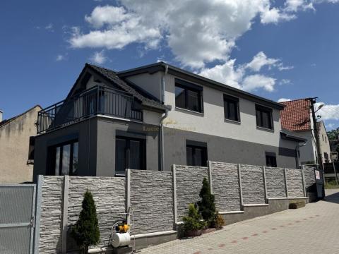 Prodej rodinného domu, Břežany II, 163 m2