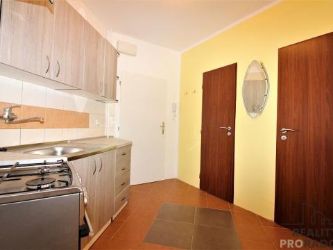 Pronájem bytu 2+kk, Znojmo, Rumunská, 44 m2