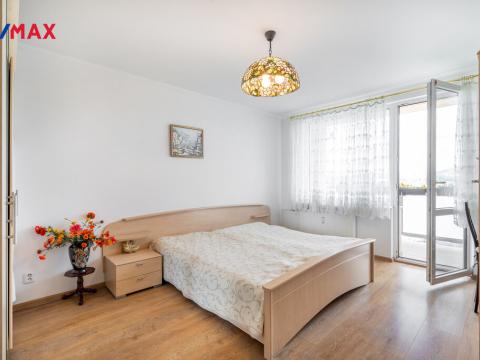 Prodej bytu 2+1, Karlovy Vary - Stará Role, Karlovarská, 61 m2