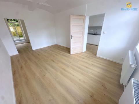 Pronájem bytu 2+1, Praha - Vršovice, Kozácká, 45 m2