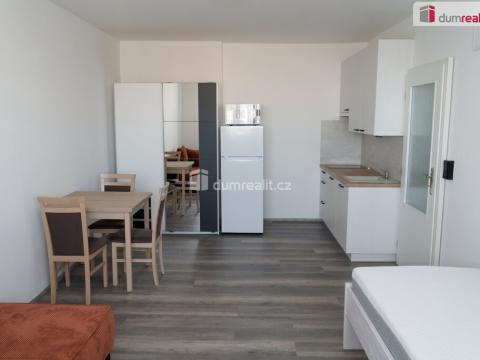 Pronájem bytu 1+kk, Praha - Střížkov, Děčínská, 32 m2