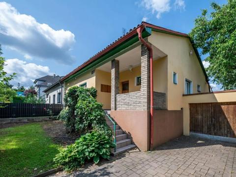 Prodej rodinného domu, Praha - Dolní Chabry, Obslužná, 100 m2