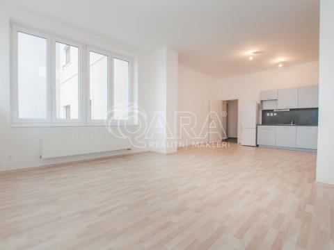 Pronájem bytu 1+kk, Benešov, Tyršova, 43 m2