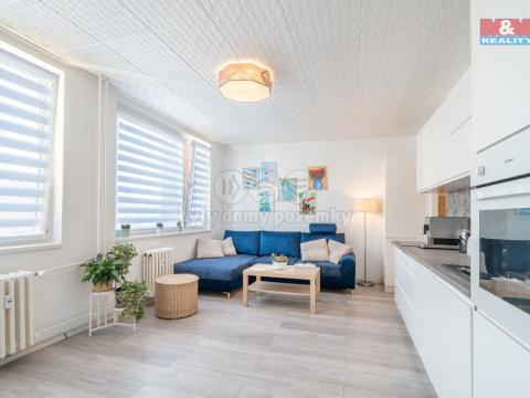 Pronájem bytu 1+kk, Kladno, Vít. Nezvala, 33 m2