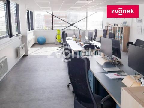 Pronájem kanceláře, Zlín, třída Tomáše Bati, 109 m2