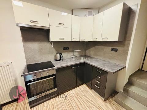 Pronájem bytu 1+1, Praha - Kobylisy, Uzavřená, 42 m2