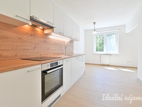 Pronájem bytu 2+kk, Slavkov u Brna, Slovanská, 66 m2