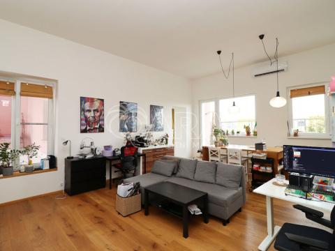 Pronájem bytu 3+1, Praha - Vršovice, Uzbecká, 106 m2