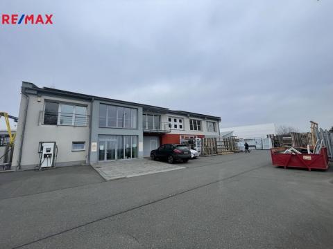 Prodej výrobních prostor, Zlín, 729 m2