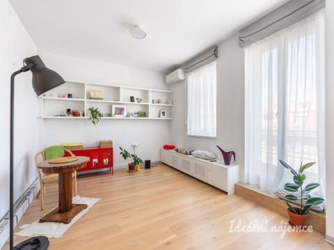 Pronájem bytu 2+kk, Praha - Žižkov, Lucemburská, 42 m2