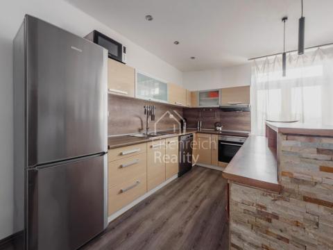 Pronájem bytu 2+kk, Hradec Králové, Okružní, 57 m2