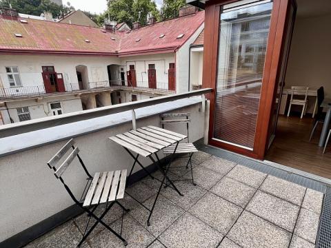 Pronájem bytu 2+1, Praha - Karlín, Kollárova, 88 m2