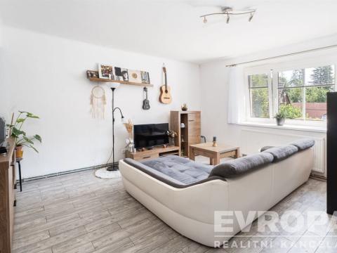 Prodej bytu 2+1, Stará Paka - Karlov, 63 m2