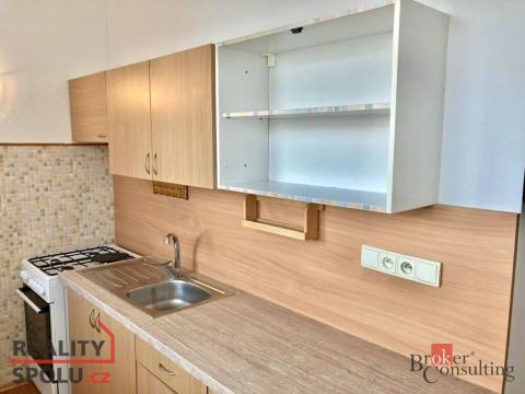 Pronájem bytu 1+1, Brno - Lesná, Brožíkova, 33 m2