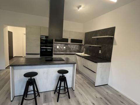Pronájem bytu 2+kk, Olomouc, Dobrovského, 64 m2