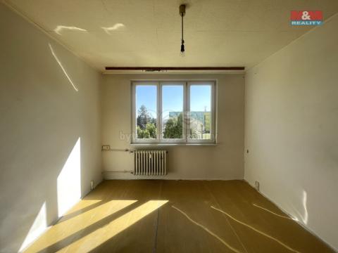 Pronájem bytu 1+kk, Postoloprty, Jiráskovo náměstí, 20 m2