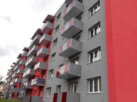 Prodej bytu 2+1, Hostinné, Sídliště, 45 m2