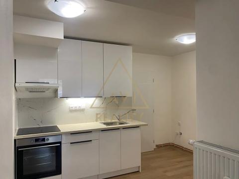 Prodej bytu 3+1, Praha - Vysočany, Podnádražní, 60 m2