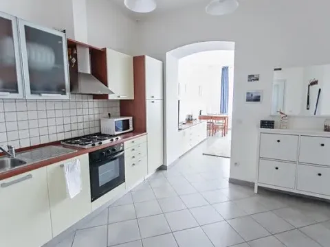 Pronájem bytu 2+1, Praha - Smíchov, Plzeňská, 65 m2