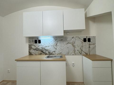 Prodej bytu 2+kk, Praha - Nusle, Čestmírova, 56 m2