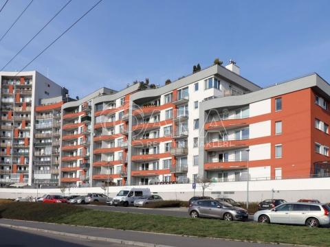 Pronájem bytu 1+kk, Praha - Hloubětín, Nademlejnská, 26 m2