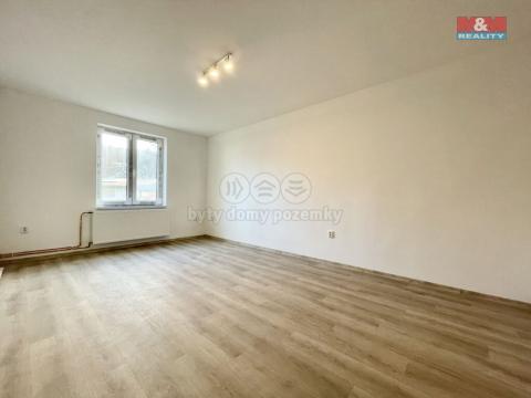 Pronájem bytu 2+kk, Klášterec nad Ohří - Miřetice u Klášterce nad Ohří, Chomutovská, 64 m2