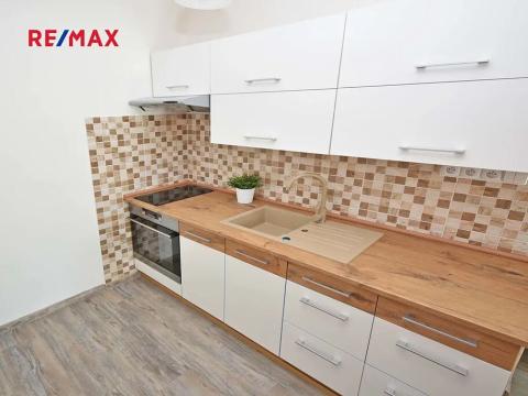 Pronájem bytu 2+kk, Neratovice, Za Jednotou, 46 m2