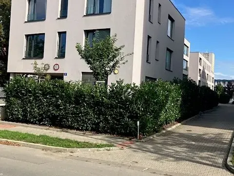 Pronájem bytu 1+kk, Praha - Strašnice, Třebohostická, 39 m2