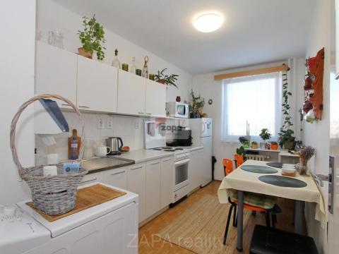 Pronájem bytu 1+1, Praha - Hloubětín, Šestajovická, 30 m2