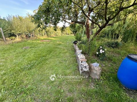 Prodej zahrady, Znojmo, 2238 m2