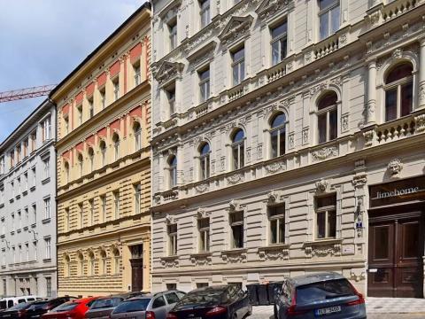 Pronájem bytu 1+kk, Praha - Nové Město, Hálkova, 33 m2