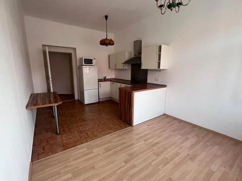 Pronájem bytu 2+kk, Praha - Vršovice, Slovinská, 51 m2