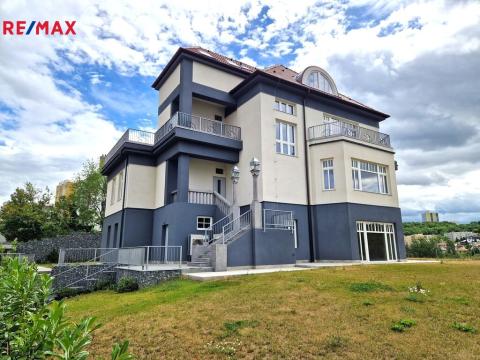 Pronájem vily, Praha - Braník, Branická, 676 m2