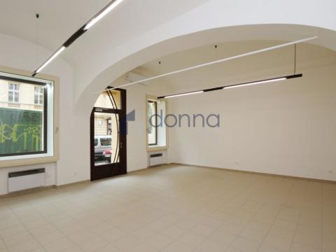 Pronájem obchodního prostoru, Praha, Rumunská, 57 m2