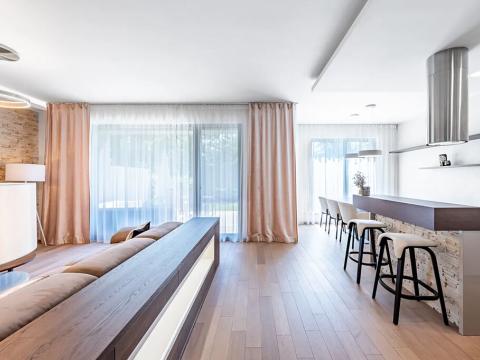 Pronájem bytu 4+kk, Praha - Vysočany, Svatošových, 126 m2
