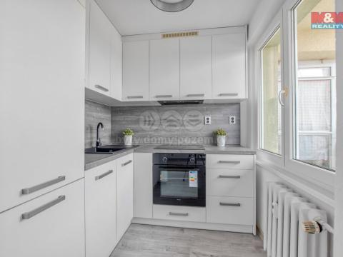 Prodej bytu 1+1, Karviná - Hranice, Bratr. Veverkových, 27 m2