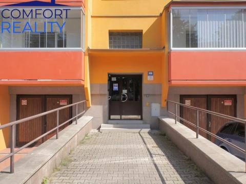Prodej bytu 2+1, Ostrava - Poruba, Nálepkovo náměstí, 61 m2