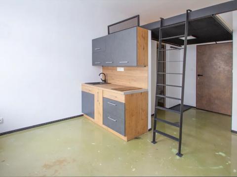 Pronájem bytu 1+kk, Hradec Králové, Šafaříkova, 18 m2