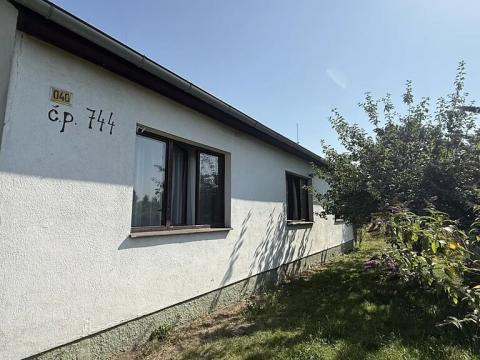Prodej pozemku pro bydlení, Praha - Satalice, K nádraží, 642 m2