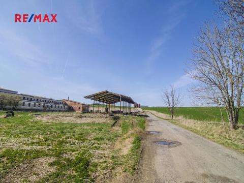 Prodej výrobních prostor, Radkov, 13527 m2