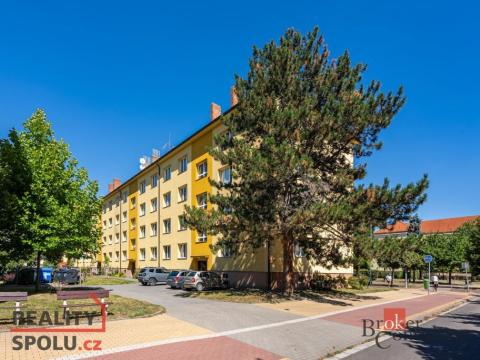 Pronájem bytu 2+1, Pardubice - Zelené Předměstí, Benešovo náměstí, 38 m2
