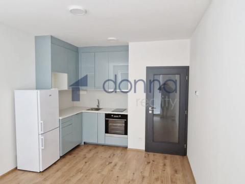 Pronájem bytu 2+kk, Praha, Formanská, 44 m2