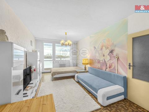 Prodej bytu 2+kk, Praha - Petrovice, Kurčatovova, 43 m2