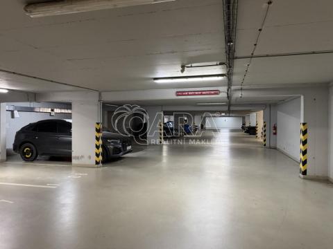 Pronájem garáže, Praha - Karlín, Křižíkova, 5 m2