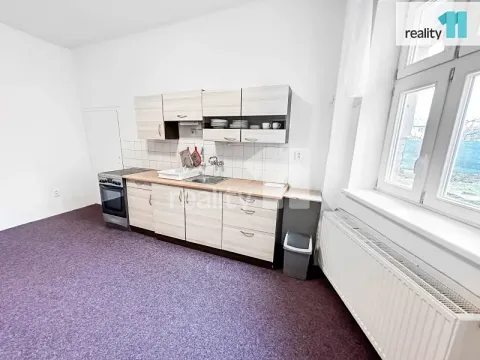 Pronájem bytu 2+1, Chropyně, náměstí Svobody, 75 m2
