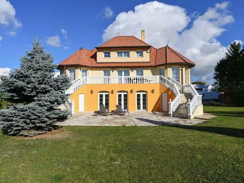 Prodej vily, Říčany, Mozartova, 395 m2