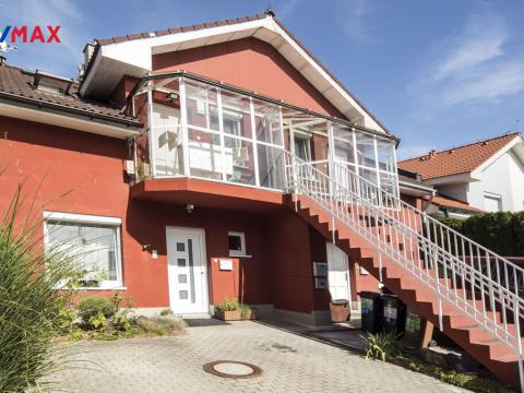 Prodej bytu 3+kk, Nupaky, Za Hotelem, 84 m2