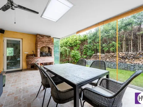 Prodej vícegeneračního domu, Podolanka, Pod Strání, 333 m2