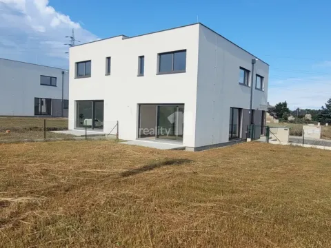Prodej rodinného domu, Kladno - Dubí, Pechlátova, 353 m2