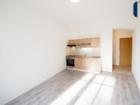 Pronájem bytu 2+kk, Praha - Libeň, Davídkova, 38 m2